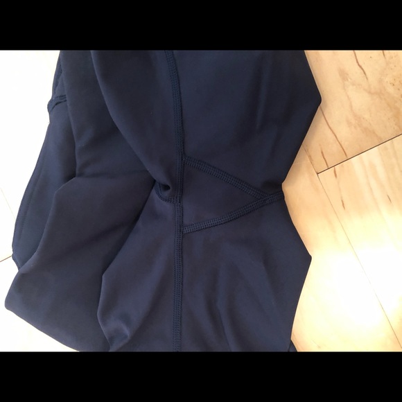 NWOT Lululemon bicycle shorts (sold out online) - Picture 3 of 8